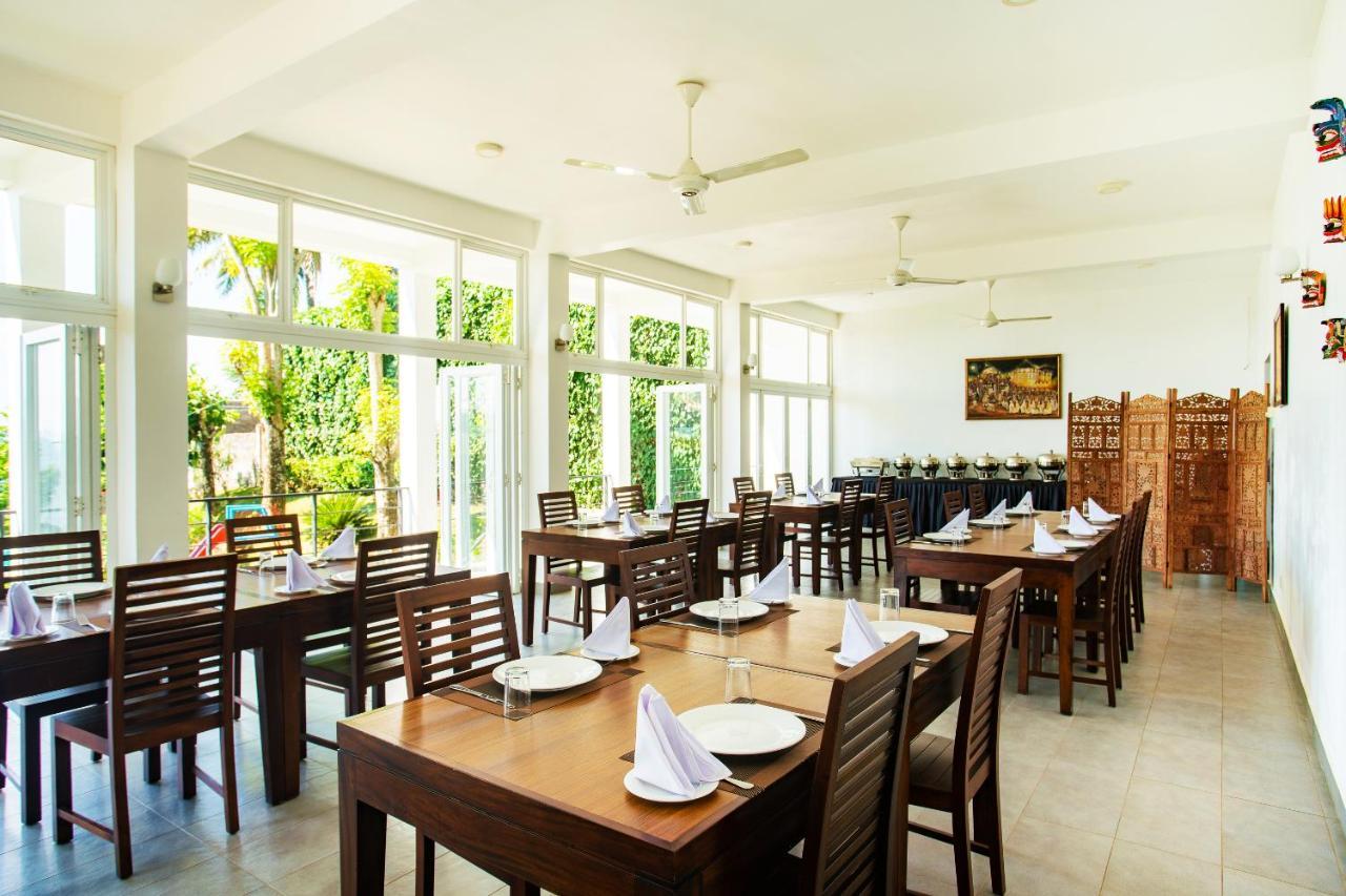 The Kandyan Villa Bagian luar foto